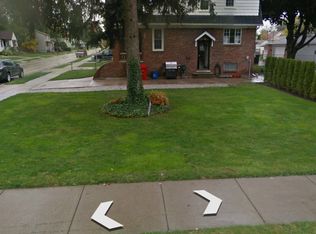 17383 Ivanhoe St, Roseville, MI 48066