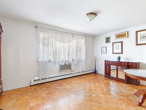 4th image of 8715 Bedell Ln #1001