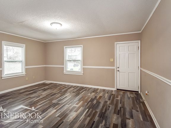 4th image of 1730 Sutton Dr