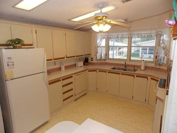 3rd image of 6013 Forest Lake Dr