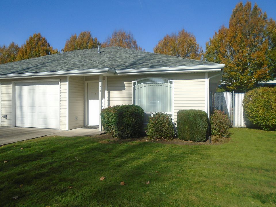 1st image of 2610 SE 164th Ave