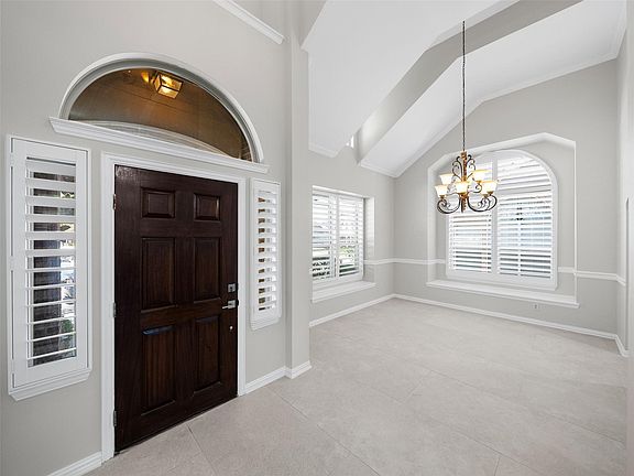 5th image of 5217 Arrowhead Way