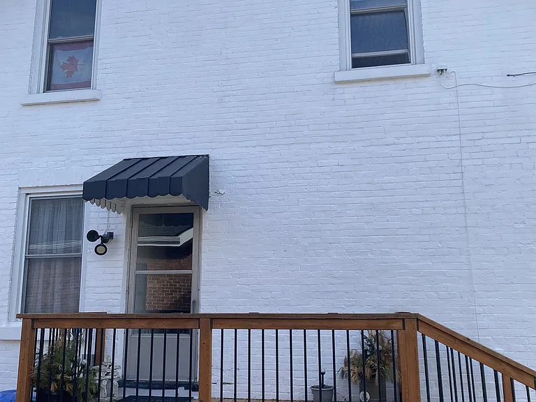105 Havelock St #UPPER — Photo 2