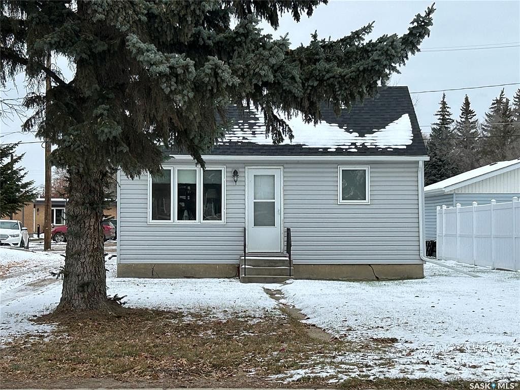 204 4th AVENUE E, Watrous, SK S0K 4T0 MLS SK949945 Zillow