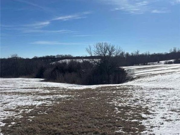 210th St, Maryville, MO 64468
