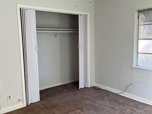 5th image of 7634 S Hall St
