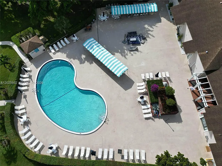 14623 Bonaire Blvd #405 — Photo 30