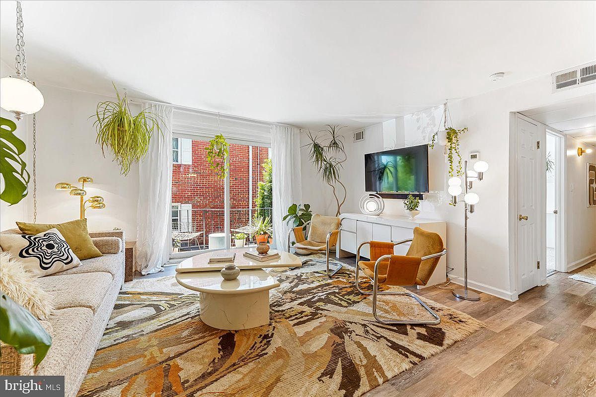 117 Railroad Ave APT B13, West Grove, PA 19390 Zillow