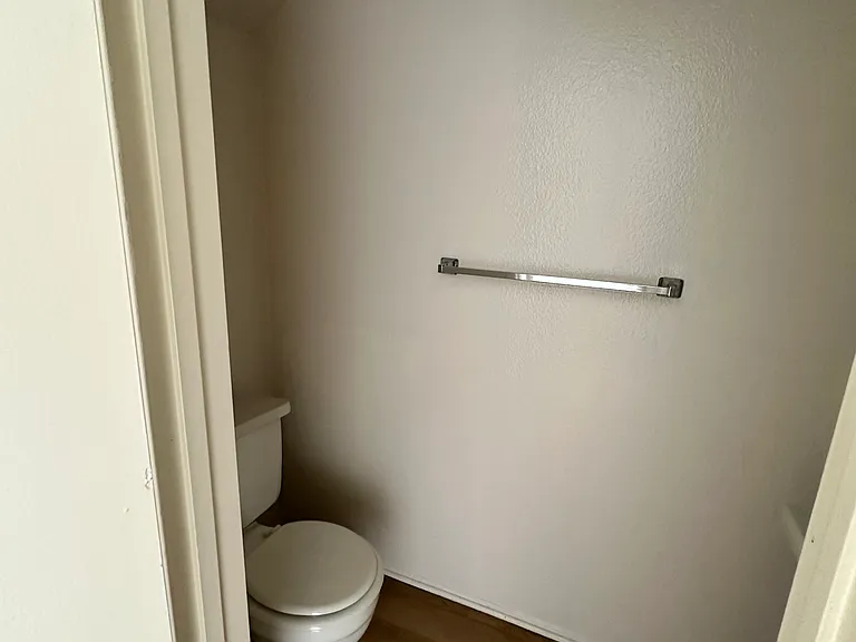 437 Newport Ave #4 — Photo 9