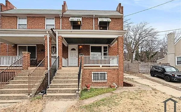 414 Chesapeake St SE