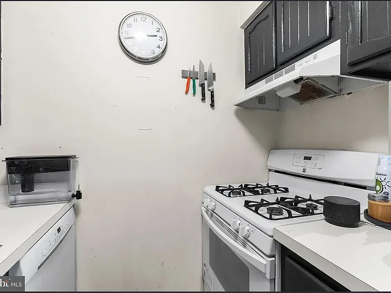 759 N Ringgold St #B — Photo 20