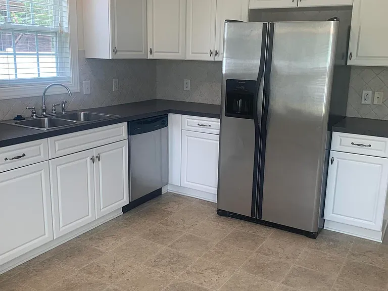 2629 Ange St — Photo 10