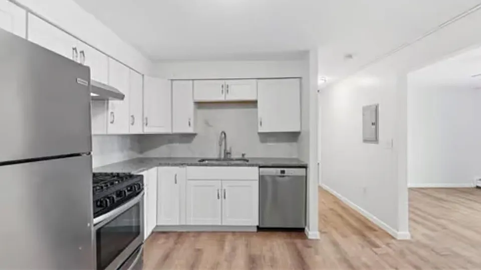 10 Josephine St #310