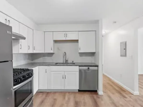 10 Josephine St APT 310, North Providence, RI 02904