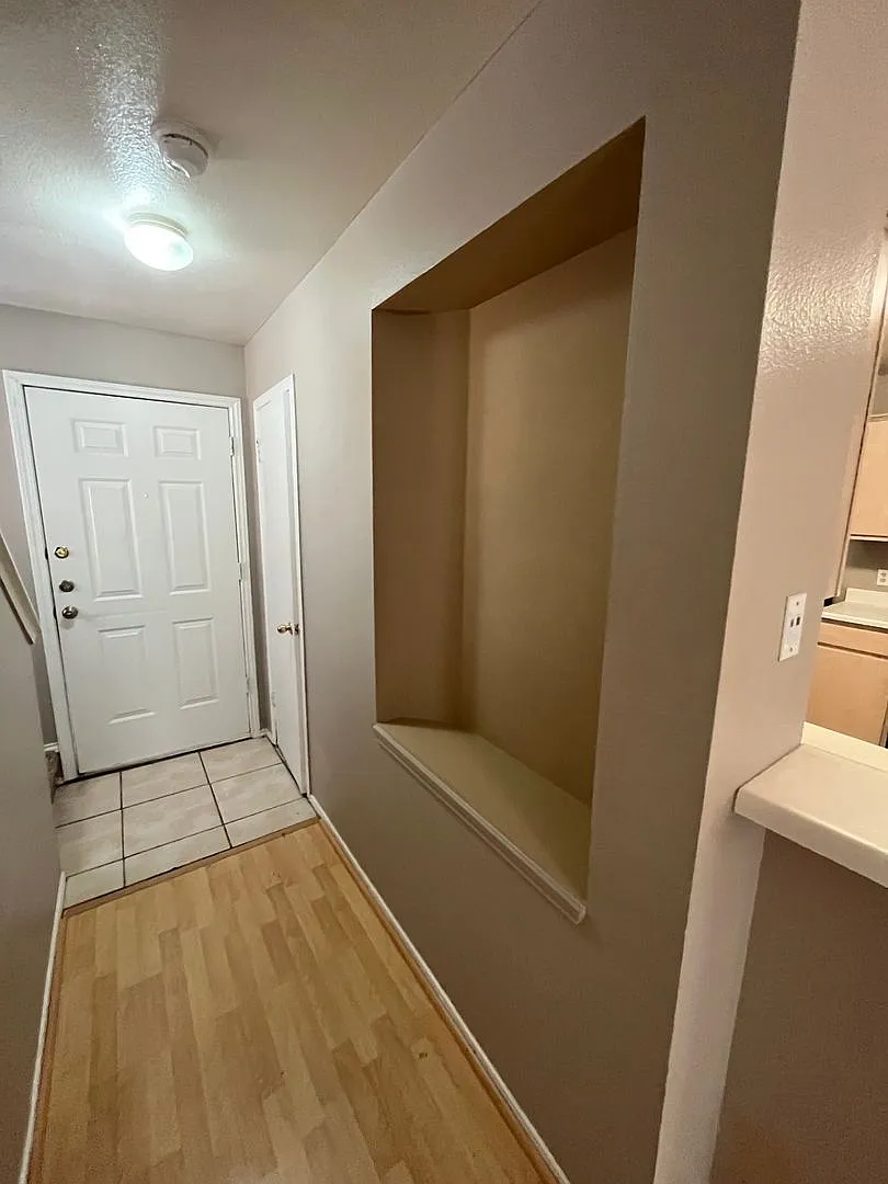 9625 Sugar Hill Dr — Photo 4