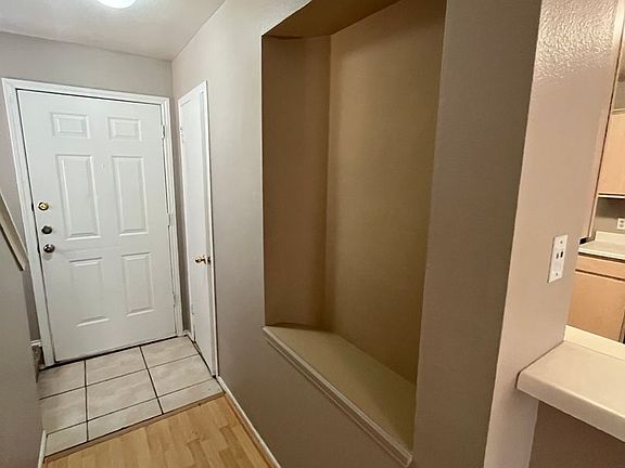 4th image of 9625 Sugar Hill Dr