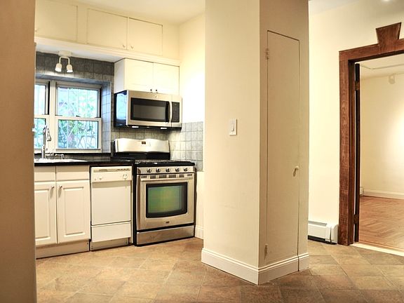 5th image of 401 E 61st St #Ch