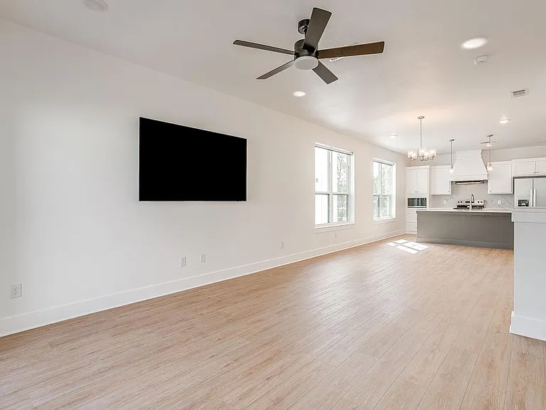 2333 Benbrook Blvd — Photo 30