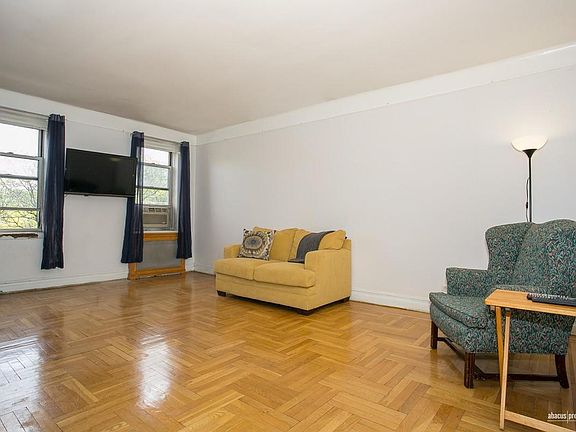 2nd image of 570 Ocean Pkwy APT 3F
