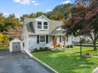 30 Valley View Rd, Rockaway, NJ 07866