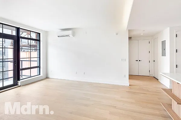 Rented by Mdrn Residential | media 67