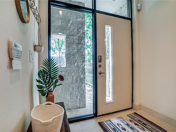 3rd image of 4111 Newton Ave APT 26