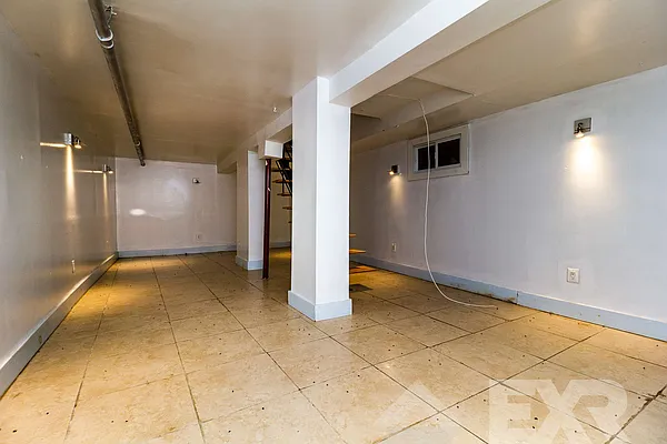 Rented by EXR | media 6