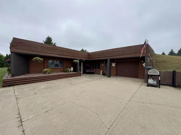 W8203 Hudson Rd, Browntown, WI 53522
