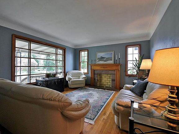 3rd image of 4330 Rockland Dr