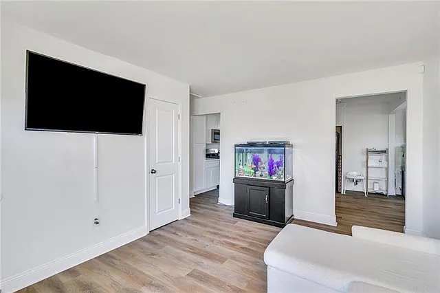 1300 Nursery Pl — Photo 3