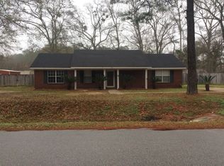 1450 Bell Dr, Axis, AL 36505