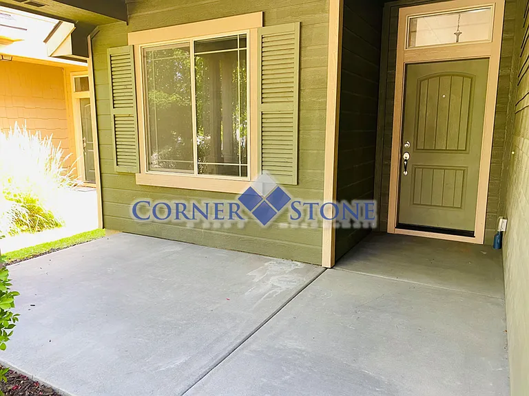 1764 Ridge Way — Photo 2
