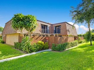 1015 10th Ln, Lake Worth, FL 33463