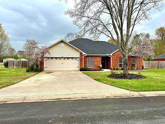 4th image of 510 Rebecca Cir