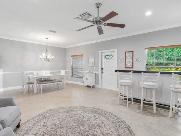 215 Gulfstream Boulevard, Boynton Beach, FL 33435