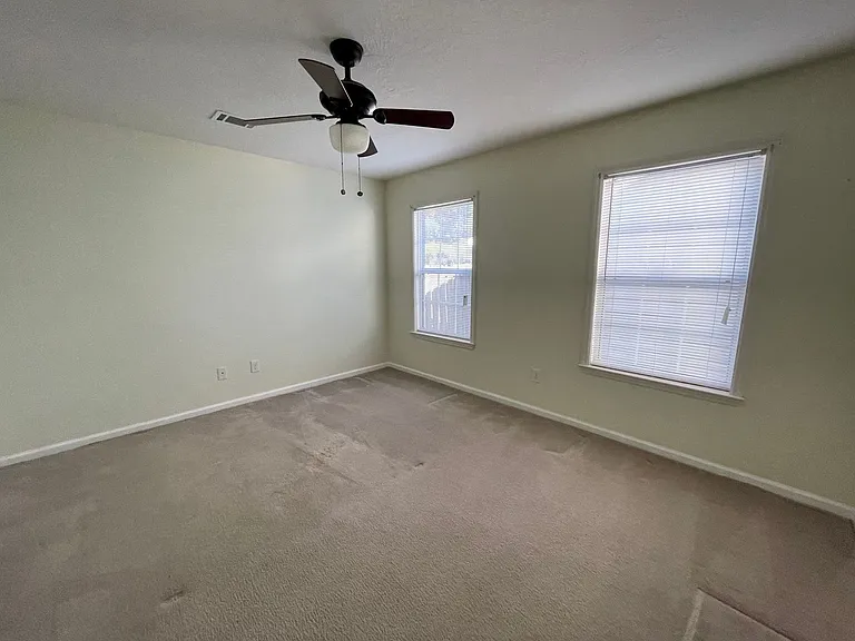 417 Regency Park Dr — Photo 9