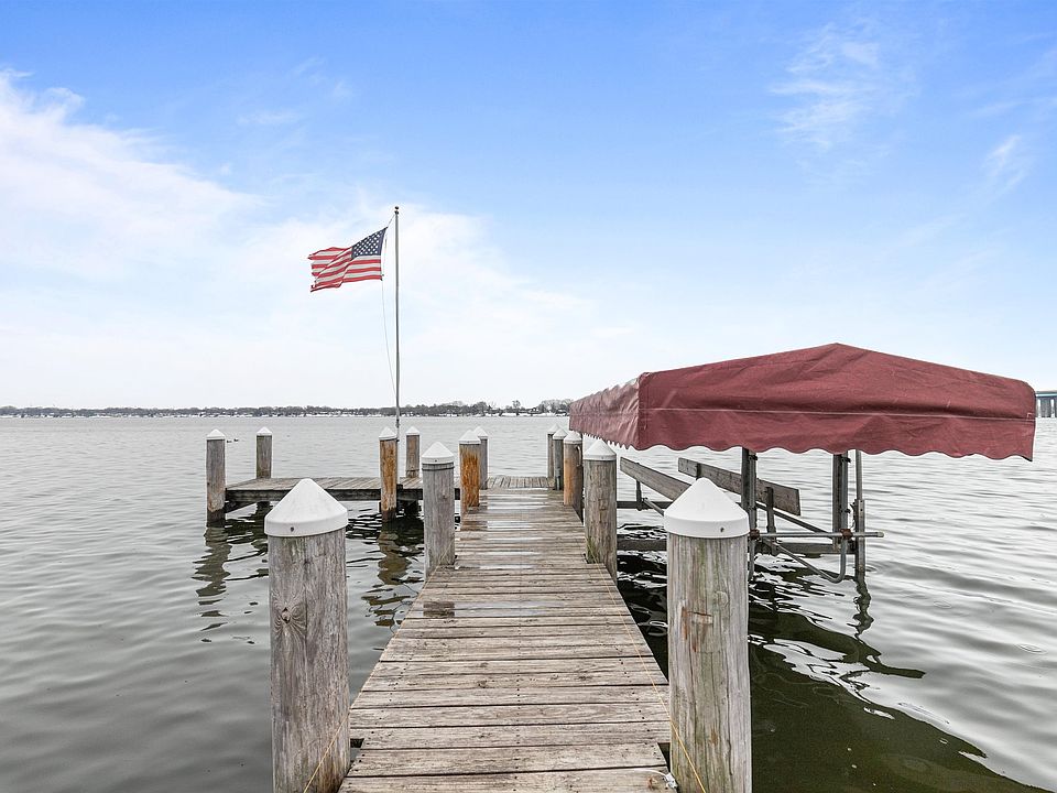 1671 Butte Des Morts Beach Rd, Neenah, WI 54956 MLS 50272104 Zillow