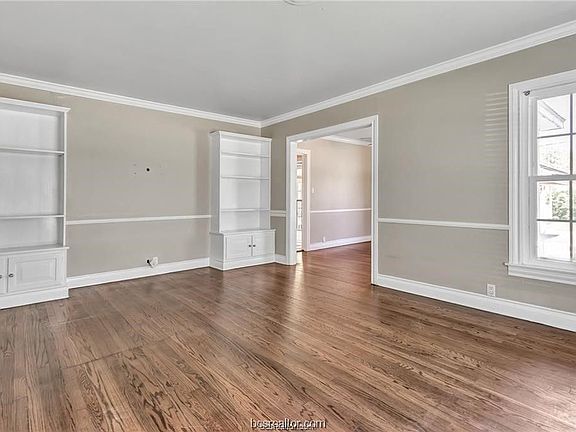 4th image of 510 S Coulter Dr