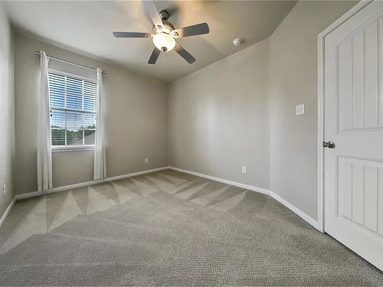 139 Sweet Leaf Grove Ln — Photo 22