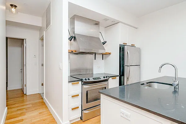 Rented by MySpaceNYC | media 26