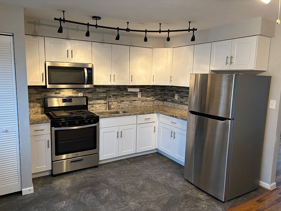 1st image of 411 Kenmore Ave APT 3
