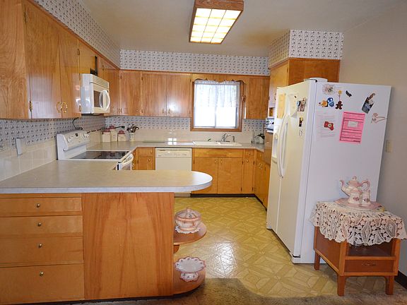 4th image of 2436 Wright Dr