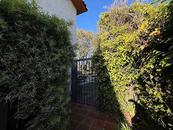 4th image of 3359 Mentone Ave APT 8