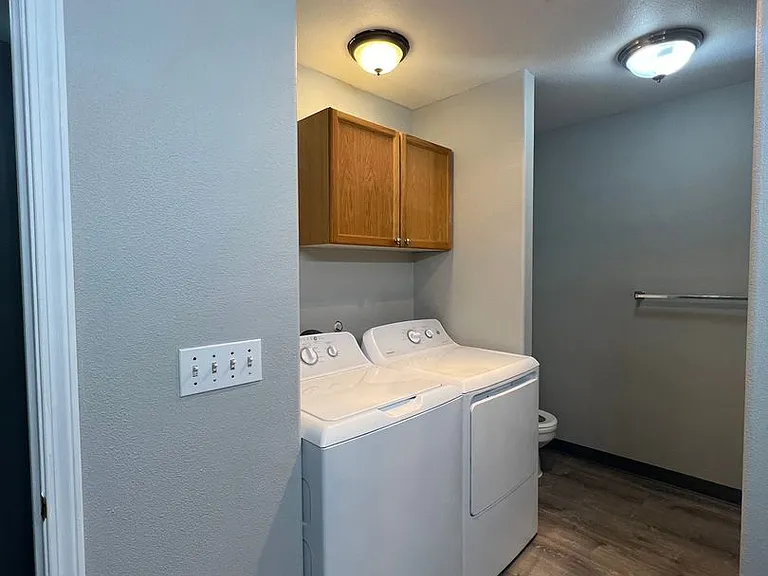 Ascot Place Apartments — Photo 12