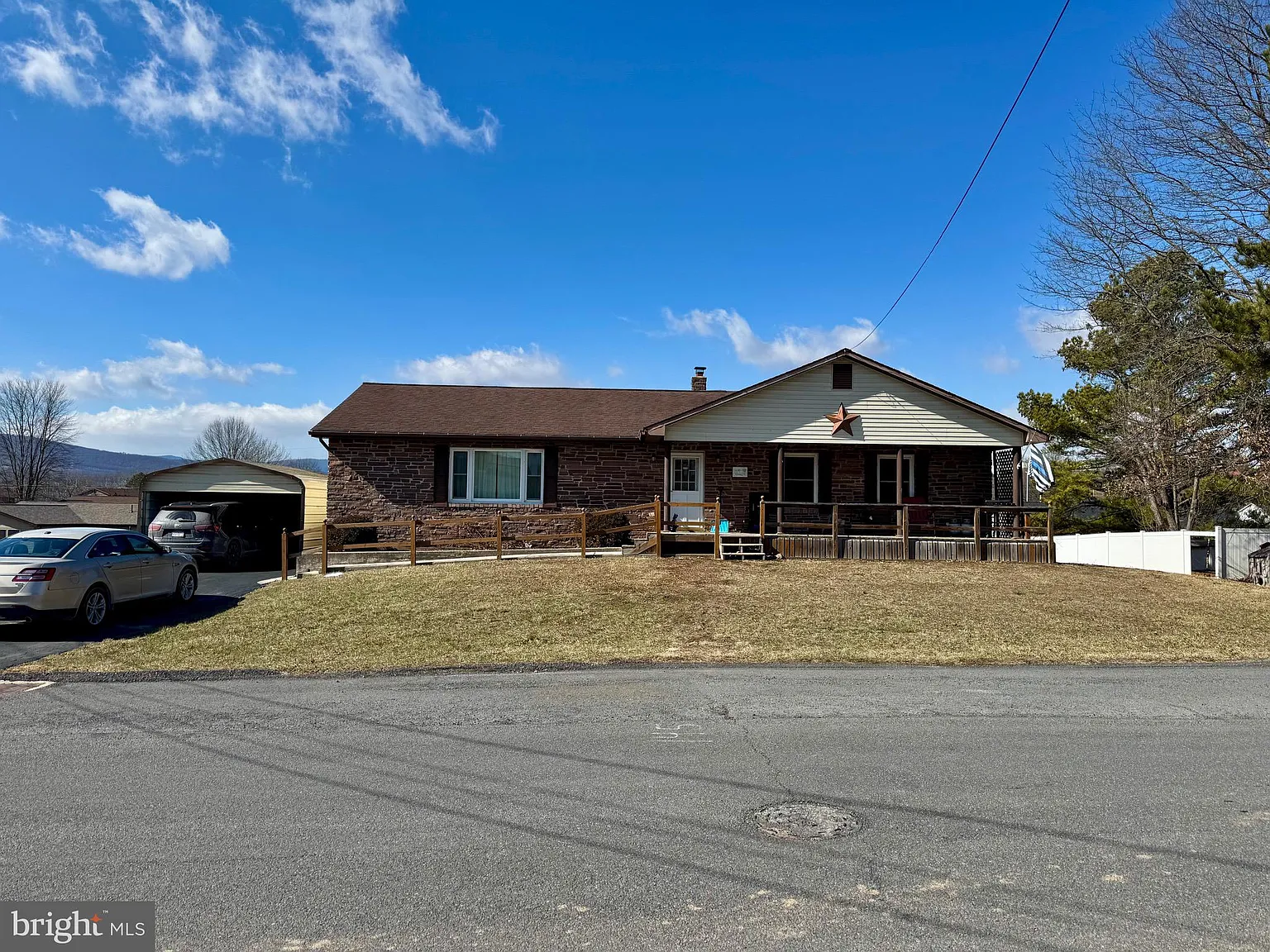 118 Lee St photo 1