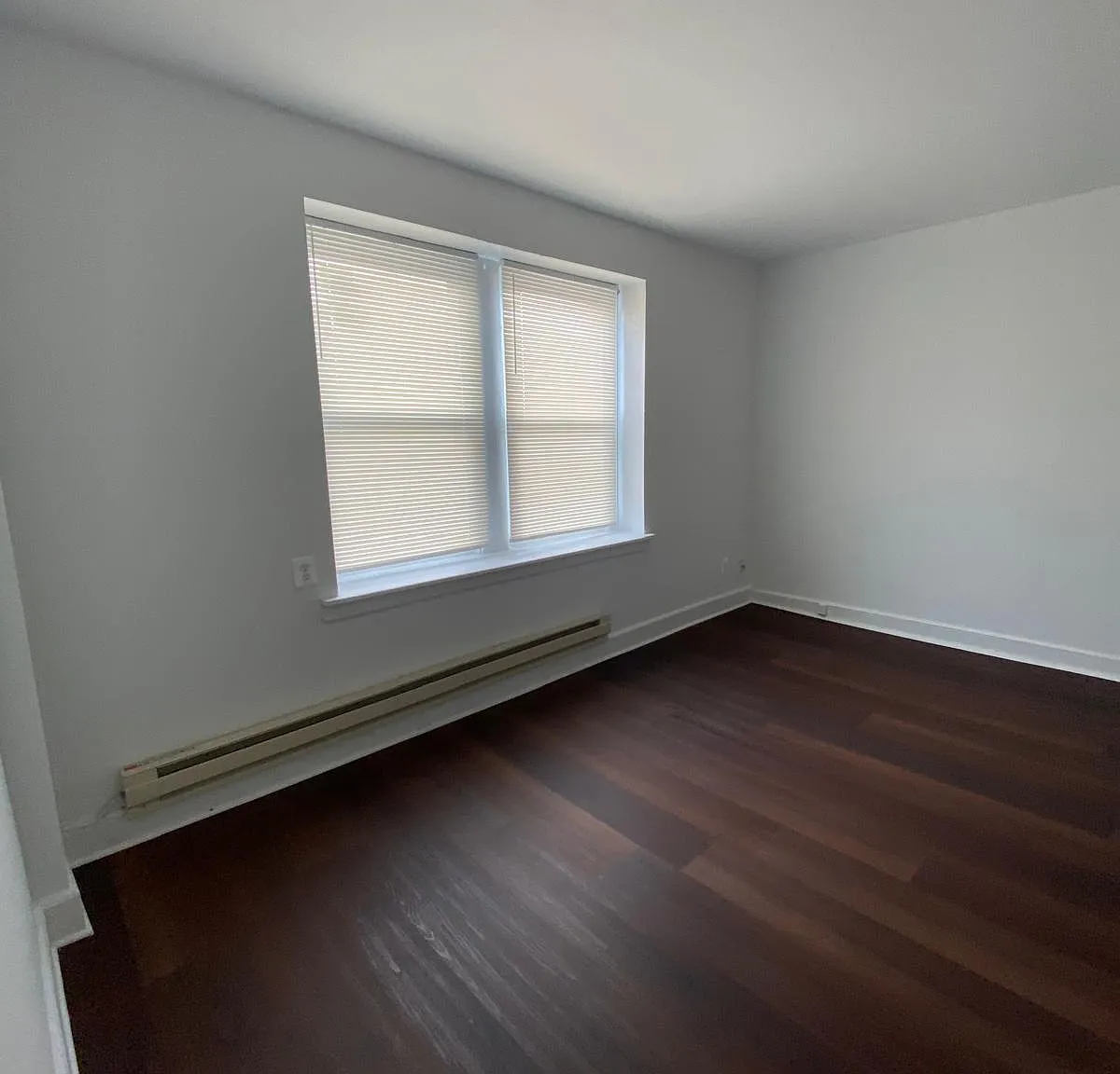 Studio, 345 sqft, $925 — Photo 1