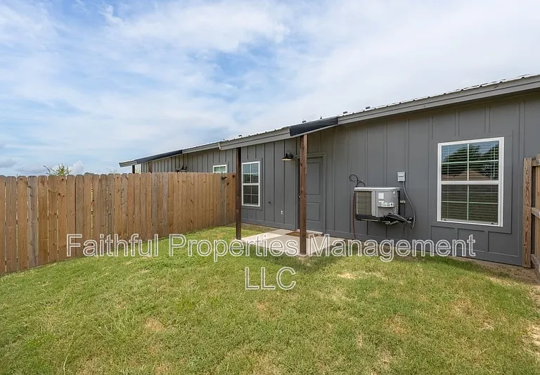 14235 County Road 452 #14 — Photo 10