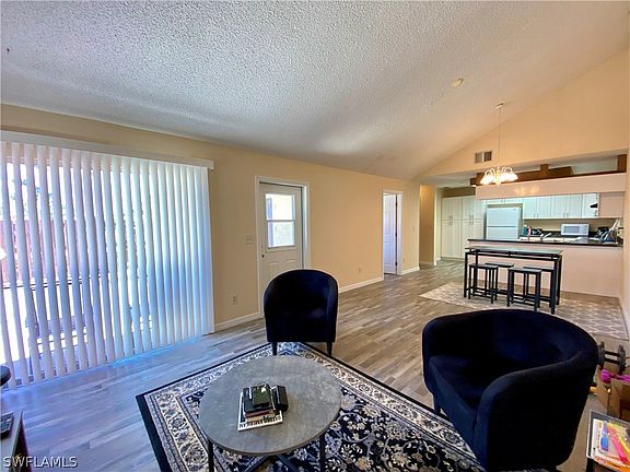 3rd image of 5606 Foxlake Dr