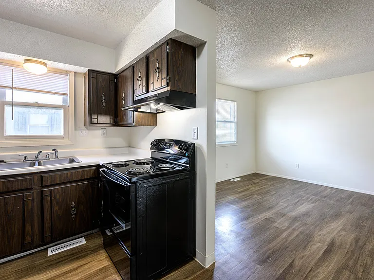 Spring Creek Townhomes — Photo 6