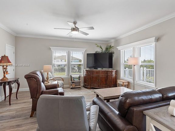 4th image of 119 Avenue Ave #D-b